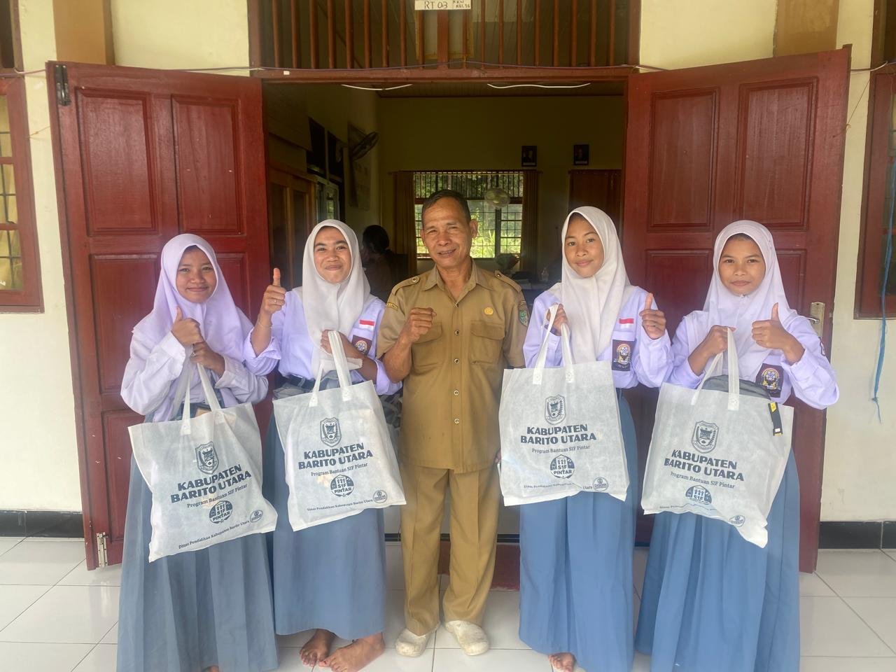 Bantuan Perlengkapan Sekolah Disdik Barut (4)