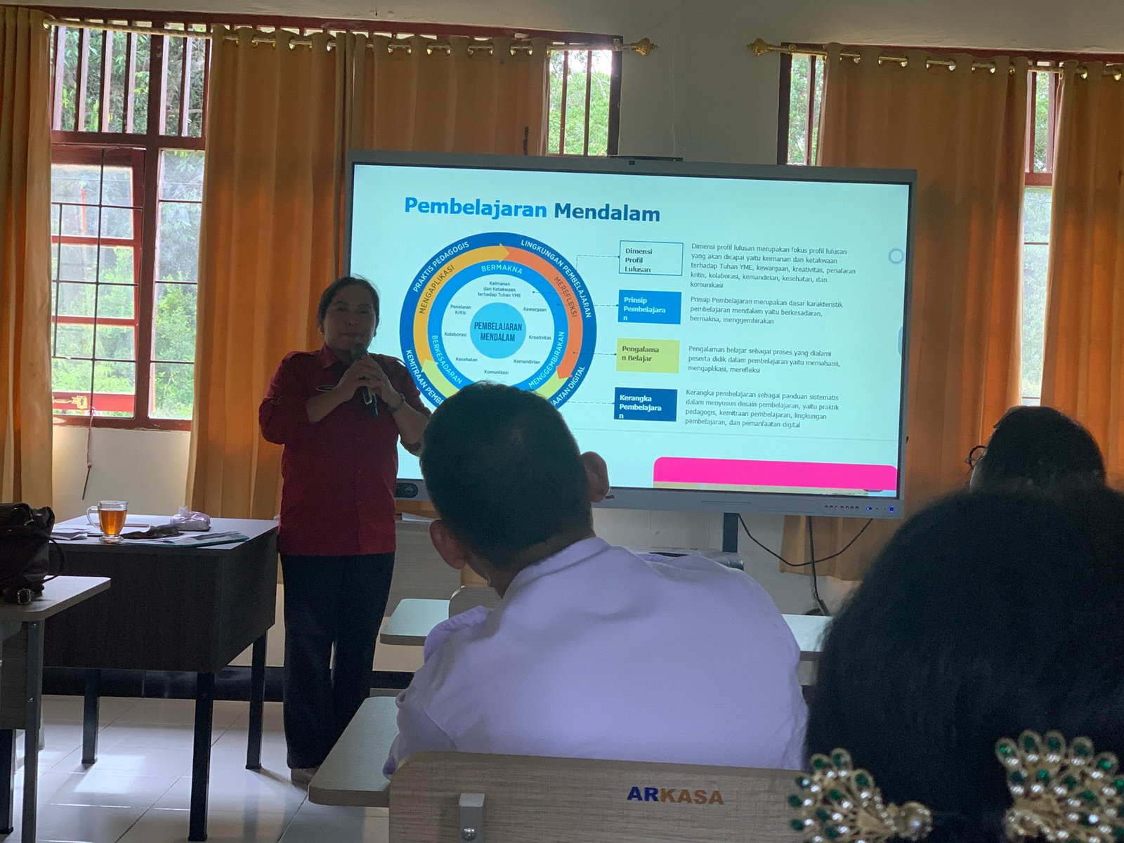 Pengawas Sekolah Kunjungi SMK Negeri 1 Gunung Timang, Intensifkan Monitoring Penerapan Deep Learning